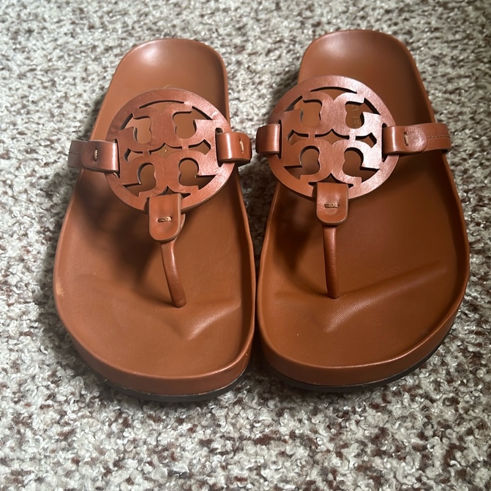 Tory Burch miller cloud size 11